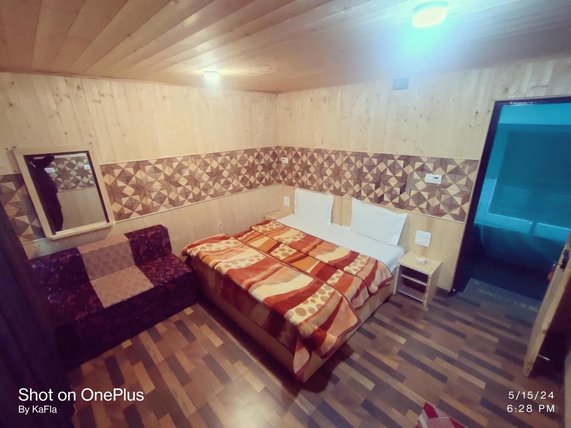New Heaven Rose Hotell Pahalgām Eksteriør bilde